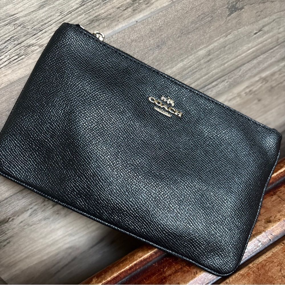Coach Black Textured Leather Wallet Missing zipper pulltab 8x5 Preppy Luxury
